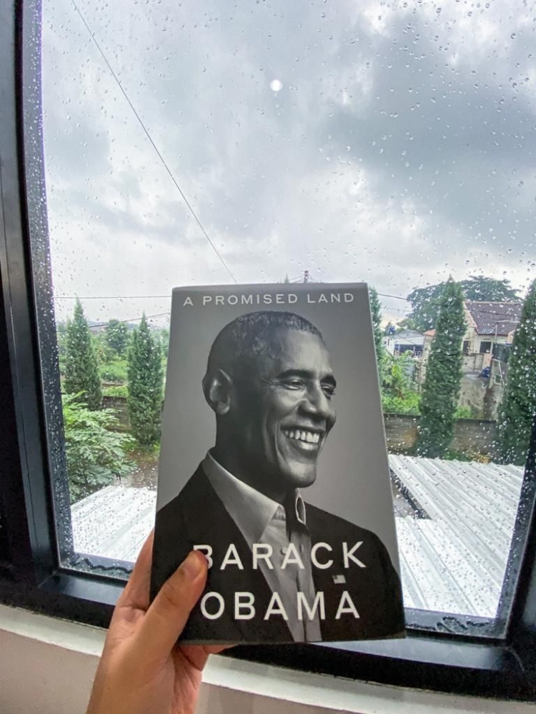 Buku A Promised Land oleh Barack Obama. Sumber: dokumentasi pribadi