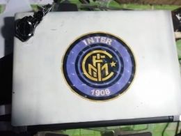 Garskin Laptop berlogo Inter Milan. Dok. Ozy V. Alandika