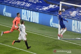 Pemain Chelsea Timo Werner mencetak gol ke gawang Real Madrid pada semifinal kedua Liga Champion 2021.Foto:Toby Melville/REUTERS/antaranews.com