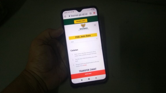 Pembayaran zakat fitrah melalui baznas.go.id (dok.windhu)