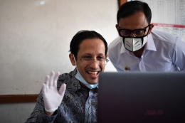 Mas Nadiem melakukan pemantauan terhadap sekolah-sekolah di sekitar wilayah Bogor, Jawa Barat pada hari Kamis (30/07/2020).(Dok. Kemendikbud)