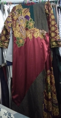 Dok pribadi.. contoh kecil baju lama di modif dengan tempelan kain batik senada