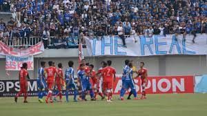 Panas: Laga PSIM vs Persis pada Liga 2 2019 lalu berakhir ricuh-(sumber: goal.com)Panas: Laga PSIM vs Persis pada Liga 2 2019 lalu berakhir ricuh-(sumber: goal.com)