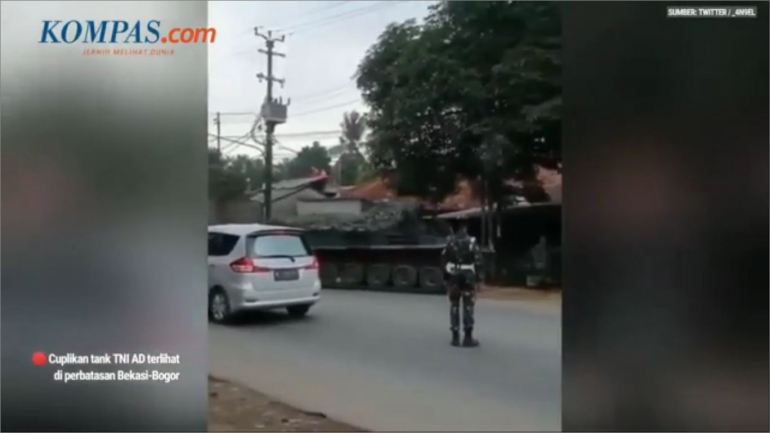 Cuplikan video viral tank TNI melintas saat latihan di perbatasan Bekasi-Bogor (kompas.com)