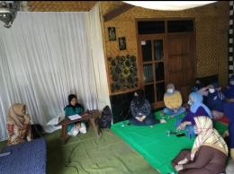 Program Pengabdian Masyarakat Dosen FEB UNISMA (Deni Irfayanti SE, MM) di Kelurahan Lowokwaru Kota Malang.
