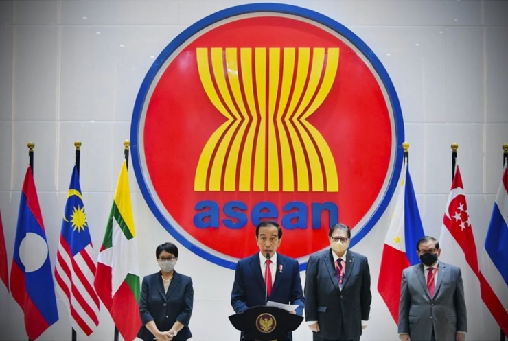 Presiden Jokowi memberikan pernyataan di perteman ASEAN 24 April 2021 lalu. Photo: AP