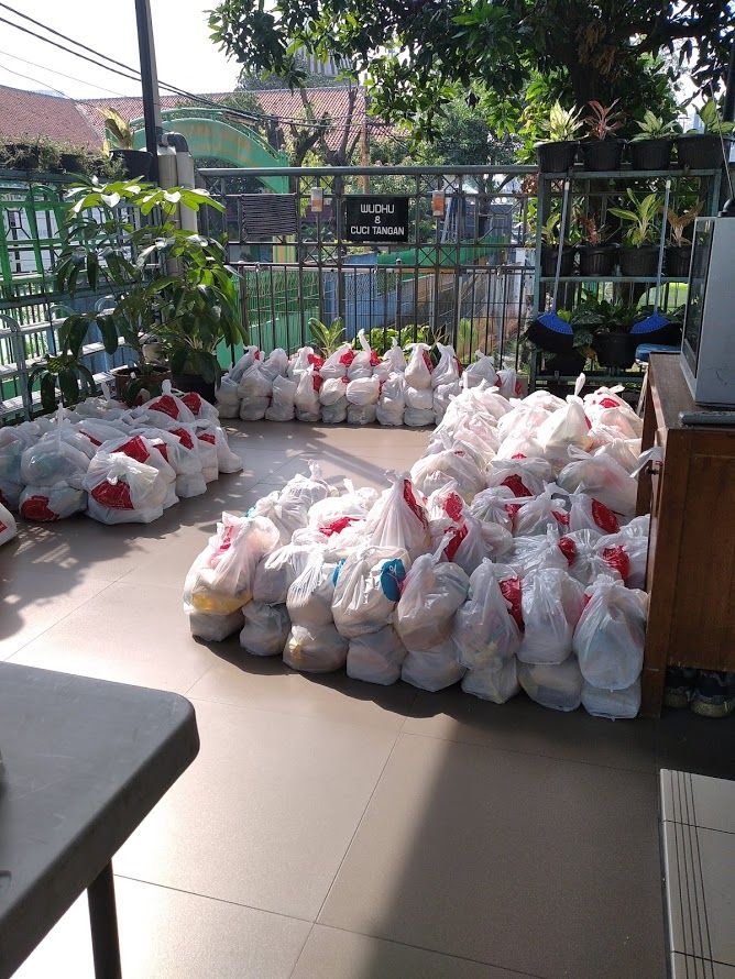 Paket-paket sembako yang siap di bagikan.dokpri