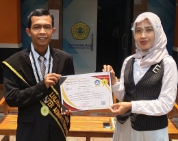Foto bersama Dr. Ipah Ema Jumiati. M.Si, Dosen Untirta (Dokpri)