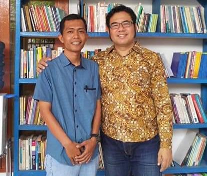 Foto bersama Dr. Suwaib Amiruddin, M.Si Pembina SAF sekaligus Dosen Untirta (Dokpri)