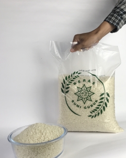Hasil alam berupa beras sebagai sumber pangan Foto: Humas Republik Gubuk