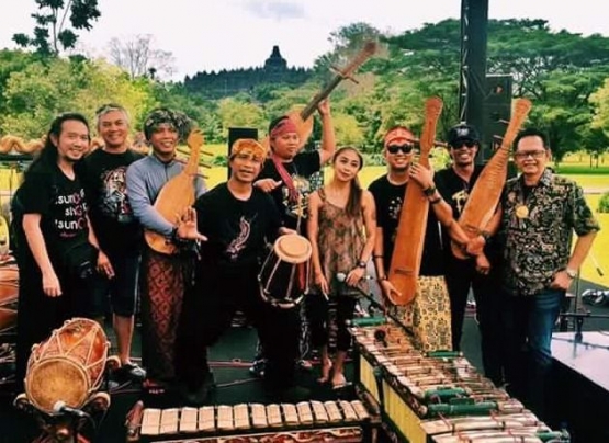 penyelarasan alat musik yang dibuat kembali berdasarkan gambar pada relief Borobudur. (dokumen soundofborobudur.org )