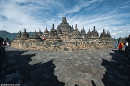 Borobudur temple, Java island; Sumber Globerovers.com