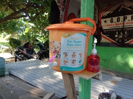 Tempat Cuci Tangan Oleh Mahasiswa KKN UM Desa Tumpakrejo / dokpri