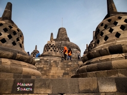 Mendekati stupa utama (Dokumentasi Mawan Sidarta) 