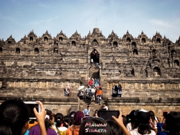 Mengabadikan Borobudur (Dokumentasi Mawan Sidarta) 