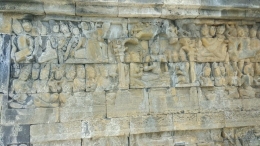 Relief Lalitavistara sisi Timur, Lorong 1, Panil 1 (Dok. Pribadi) 