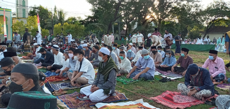 Jamaah salat Id di Lapangan BPS (dokri/Subhan)