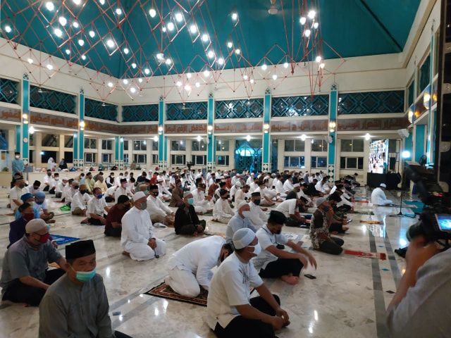 Masjid Raya Pondok Indah (sumber: kumparan.com)