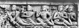 Relief Borobudur menggambarkan orang-orang bermain alat musik (koleksi Tropen Museum)