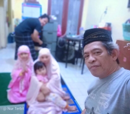 Persiapan sholat tarawih di rumah (foto dok Nur Terbit)