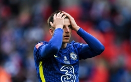 Ekspresi kecewa Mason Mount, pemain Chelsea, di final Piala FA (Thesun.co.uk)