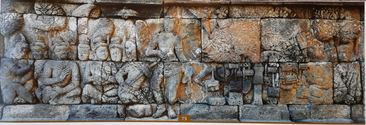 Relief 1 Panel 75 hal 391 buku Anandajoti Bhikkhu (Gandavyuha)/ Foto: Koleksi pribadi