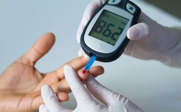 Ilustrasi : Test gula darah (blogfisioterapia.com.br)