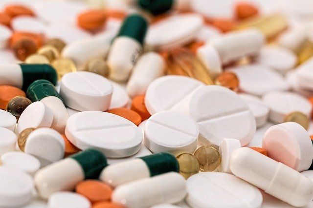 Ilustrasi aneka obat-obatan (sumber gambar : pixabay.com)