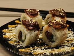 Fusion food Sushi Rendang | Sumber foto: gayahidup.dreamers.id