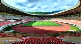 Stadion Lukas Enembe - Papua (foto: @lestari_soccerfield)