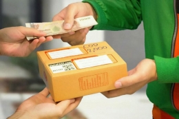 Ilustrasi Cash On Delivery (COD) | Source: Prooyo.com