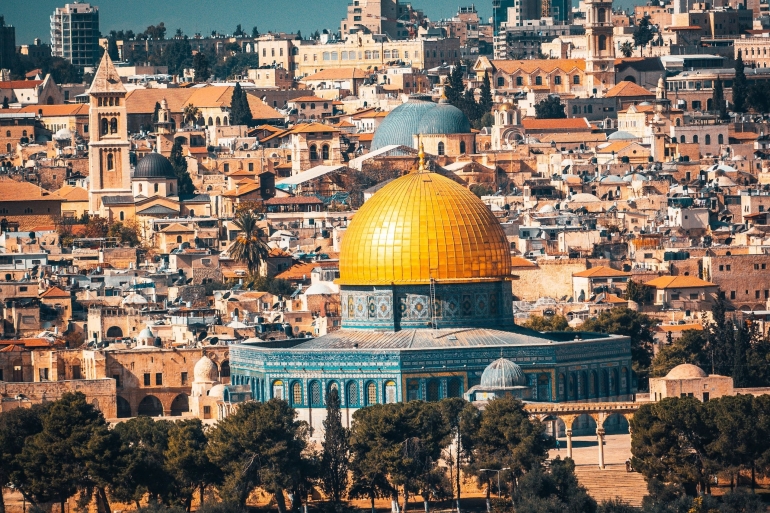 Dome of Rock yang sering dikira Masjid Al Aqsa di Jerusalem. Sumber: Unsplash.com/Raimond Klavins