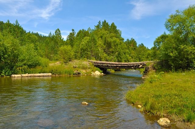 Ilustrasi jembatan Kayu (sumber gambar: pixabay.com)