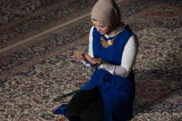 Memaknai Kemenangan pada Momen Idul Fitri dengan Bertaubat dan Berikhtiar Menjadi Pribadi yang Lebih Baik - Sumber : lifestyle.kompas.com