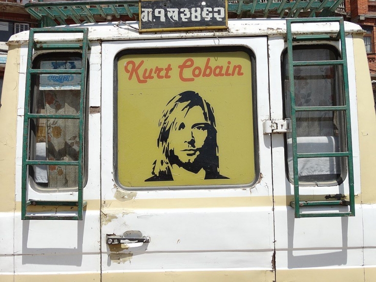 Masalah kesehatan fisik dan mental yang dideritanya hampir seumur hidup akhirnya membuat Kurt Cobain merasa sangat lelah (wikipedia/Adam Jones)
