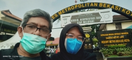 Mengurus SKCK di Polres Metro Bekasi Kota (foto dok Nur Terbit)