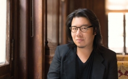 Penulis Novel Crazy Rich Asians, Kevin Kwan | Foto : Dave Anderson