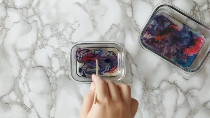 Aduk sedikit sehingga membentuk pola marble/dokpri