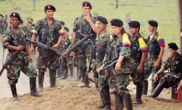 Pasukan pemberontak FARC. (Foto: revolutionarycommunist.org)