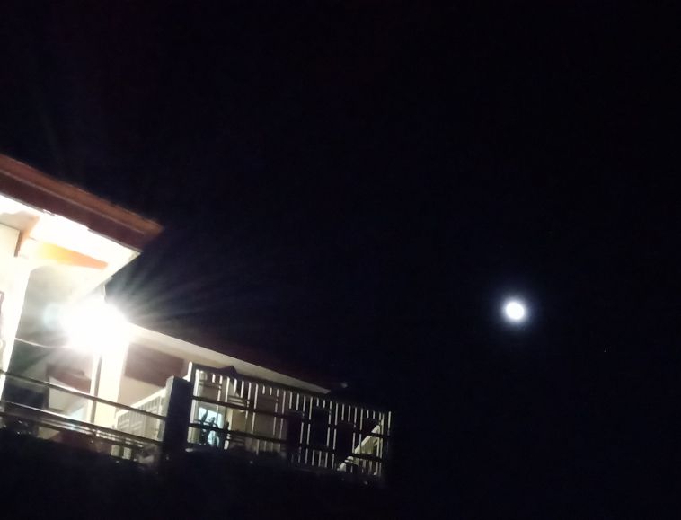 Bulan di atas bukit. Dokpri