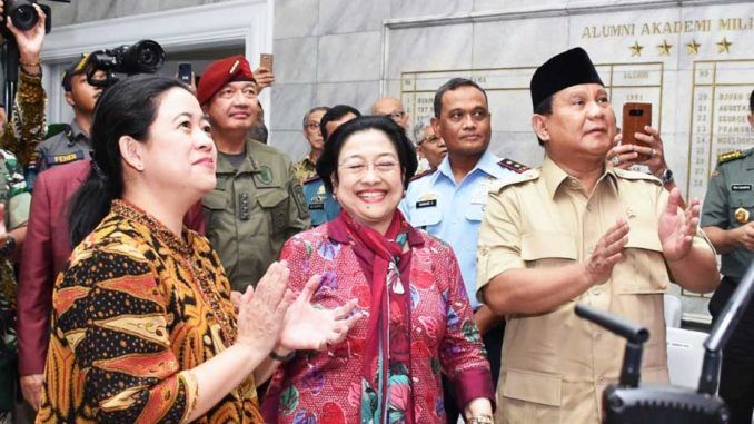 Puan Maharani, Megawati, dan Prabowo Subianto. Akankah duet Prabowo-Puan terwujud dalam Pilpres 2024 nanti? (Foto: Berita Magelang/ indhie.com).