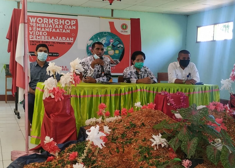 Seremonial pembukaan workshop PGRI Cabang Wulanggitang. Dok. pribadi
