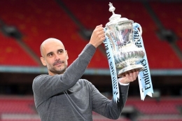 Pep Guardiola meraih gelar Piala FA bersama Manchester City pada tahun 2019. Sumber foto: kompas.com
