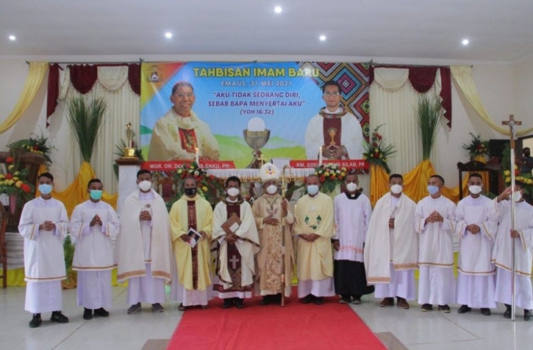 Foto.komsos.ka/foto bersama imam baru