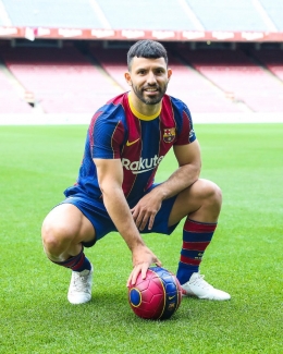 Sergio Aguero diperkenalkan sebagai pemain baru oleh Barcelona sebagai pemain baru. Sumber foto: instagram.com/fcbarcelona