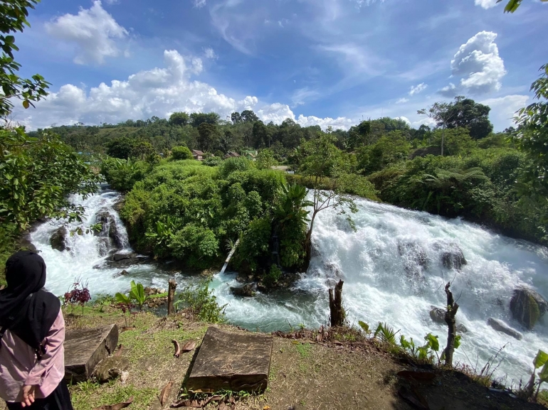 Air Terjun Niagara Ranau. Sumber: dokumentasi pribadi