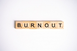 Ilustrasi burnout (Foto oleh Anna Tarazevich dari Pexels)