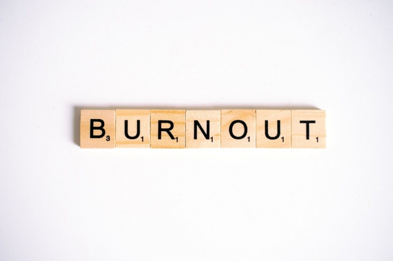 Ilustrasi burnout (Foto oleh Anna Tarazevich dari Pexels)