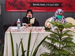 Teks foto : Ketua CYDC, Erlina Marlinda, Dokumen Pribadi