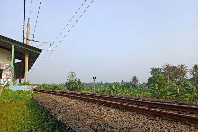 Penampakan Stasiun Pondok Rajeg (foto: widikurniawan)